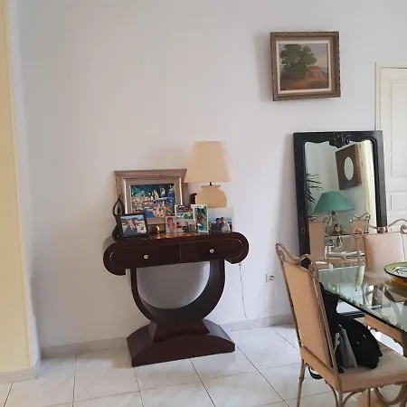 Apartment Standing *